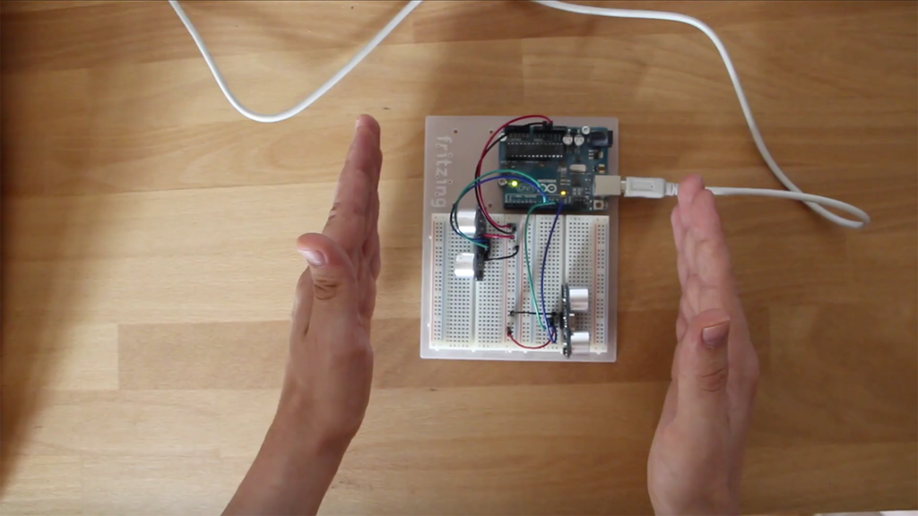 Arduino und Entfernungssensoren: zwei Hände